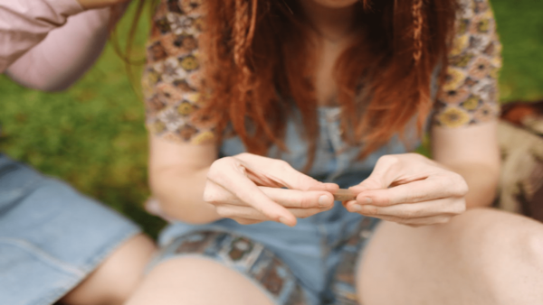 This is how to roll a joint